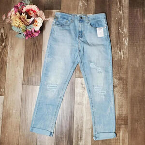NWT Denizen by Levi's Taper Light Wash Girls Distressed Super Flex Jeans 16 Reg